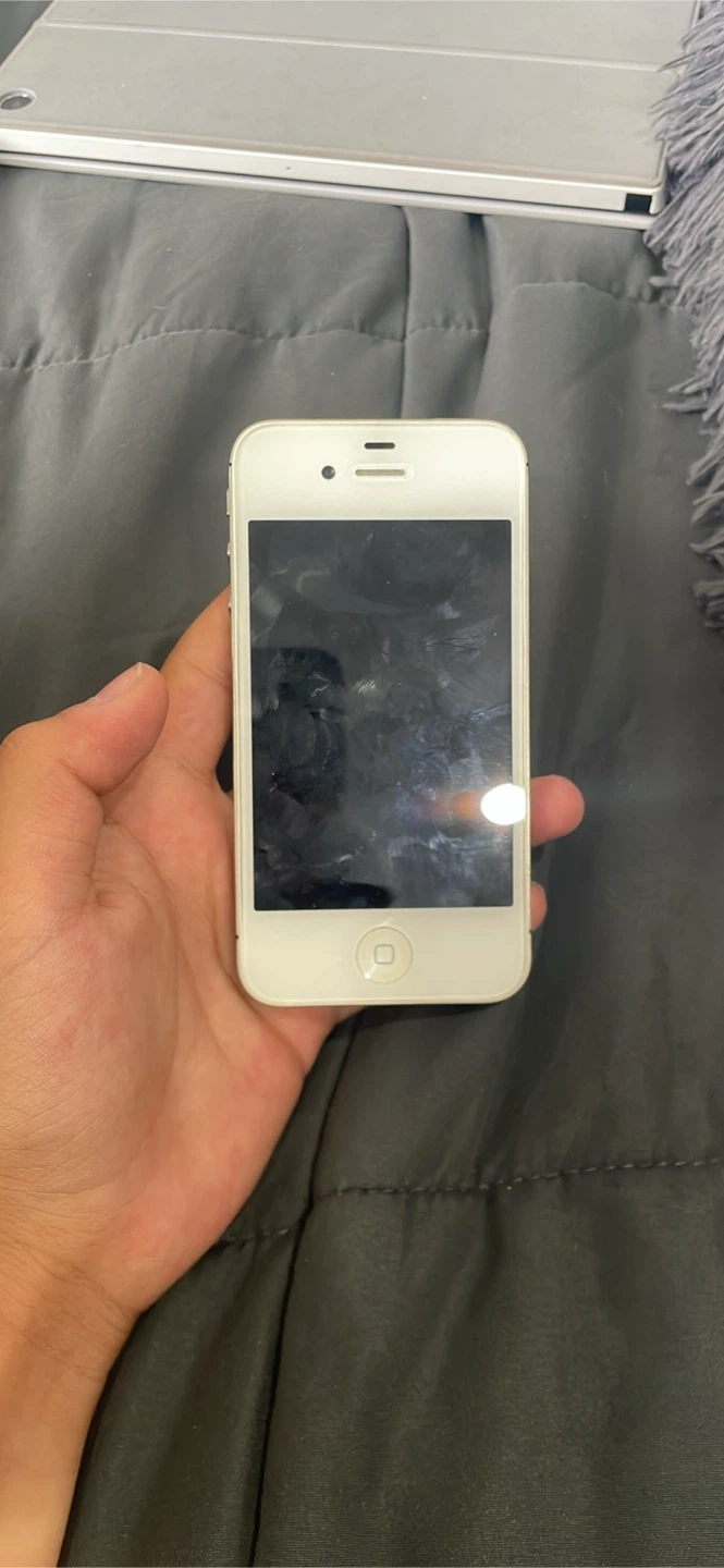 White Apple iPhone 4 - photo 2