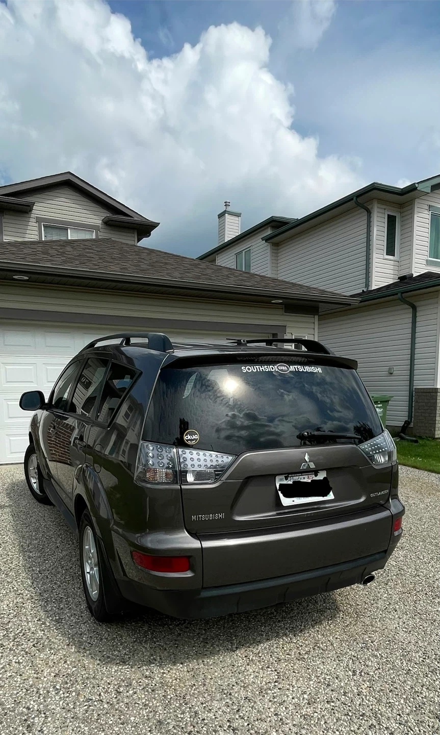 2008 Mitsubishi Outlander - photo 2