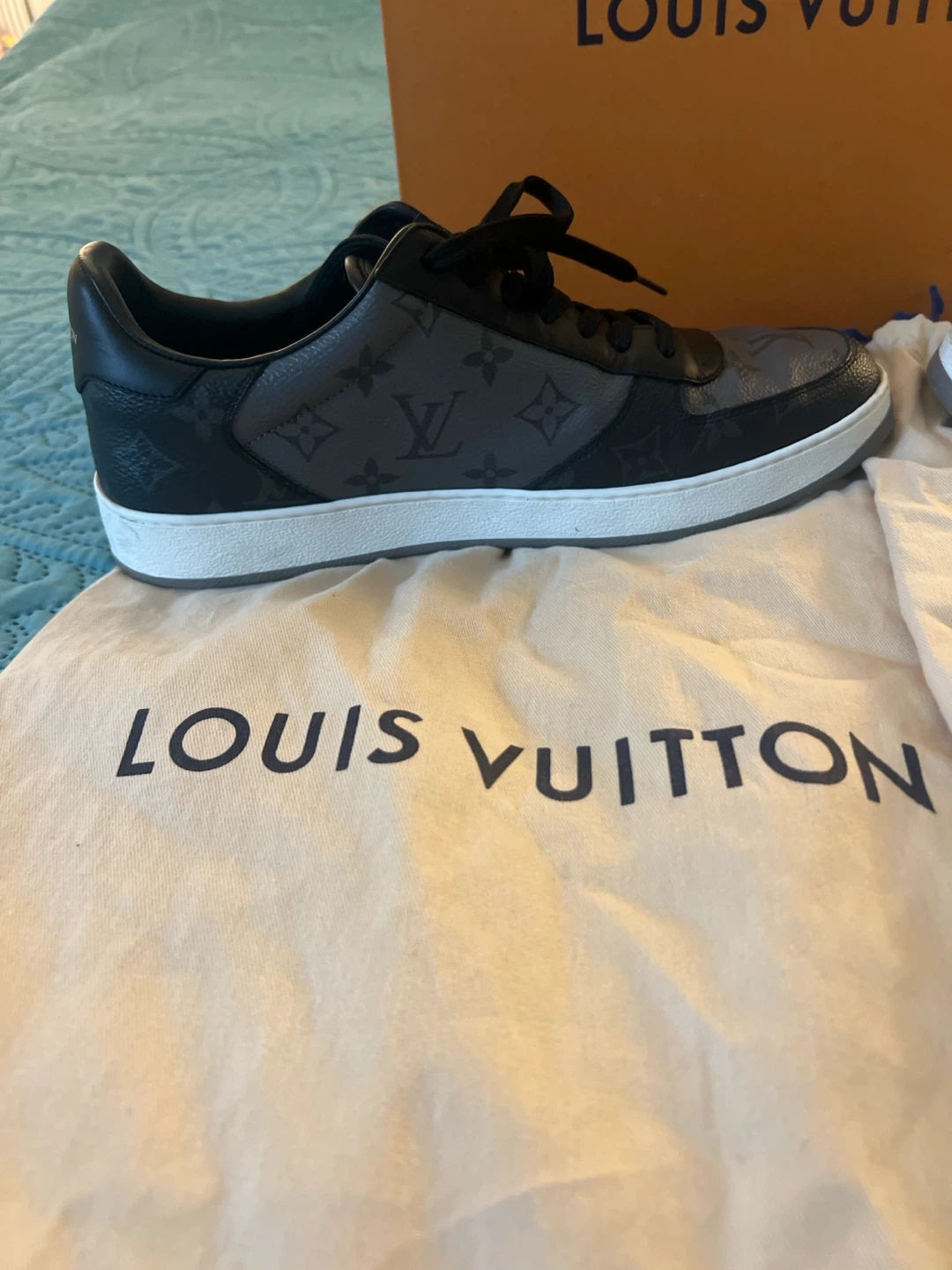 Louis Vuitton Sneakers - photo 2