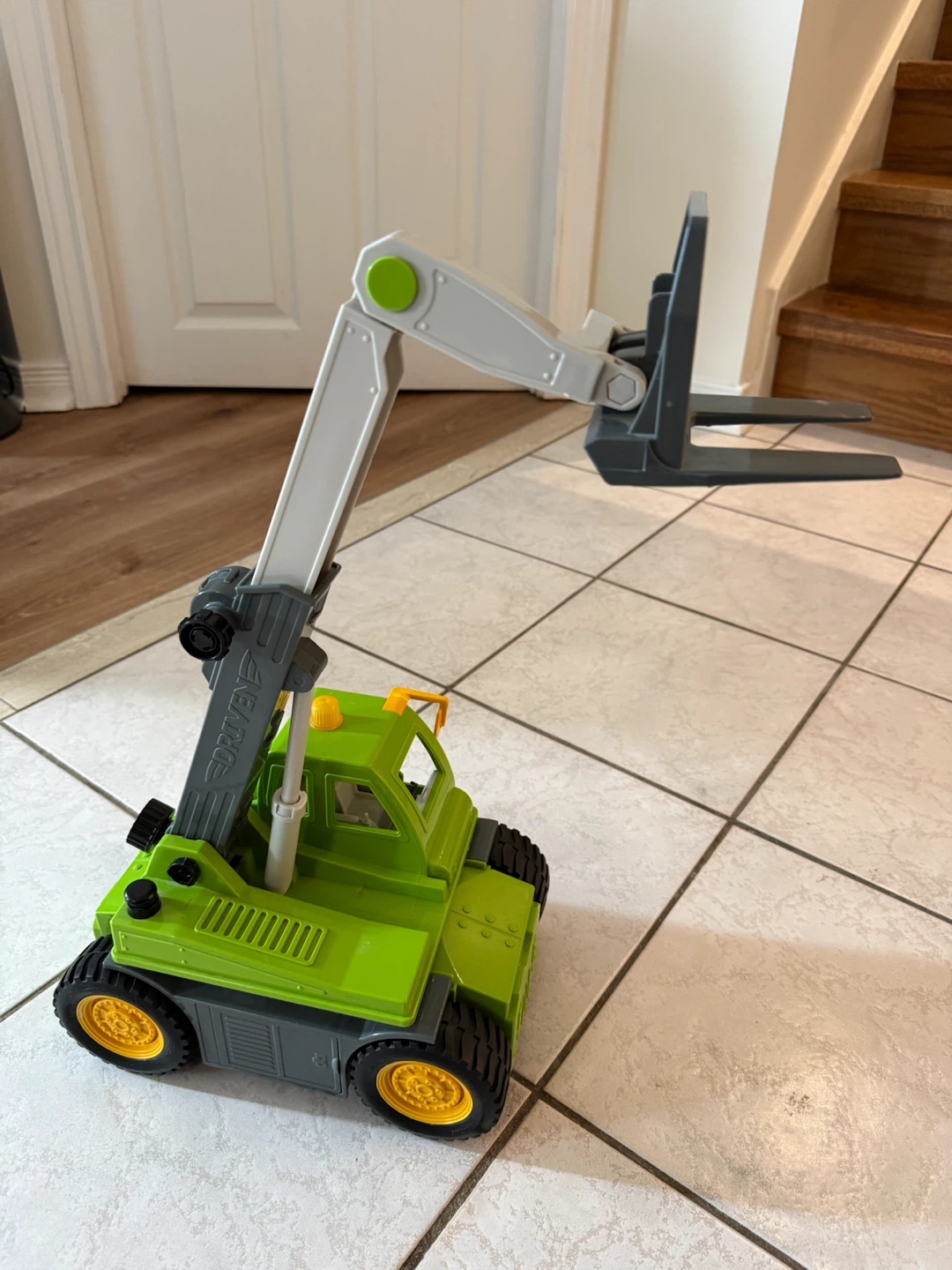 Driven by Battat Forklift Toy - photo 2