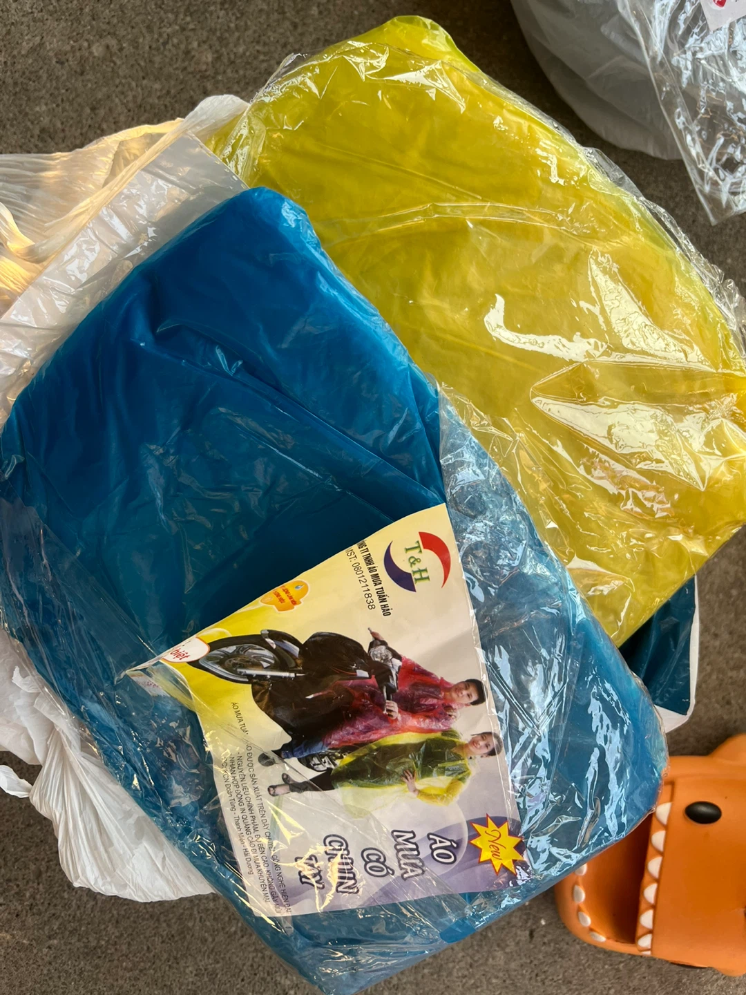 Raincoats - Blue, Purple and Yellow - photo 2