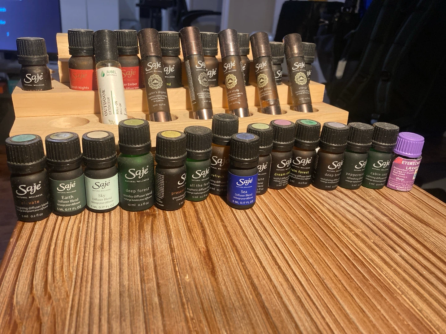Saje Essential Oils Collection with holder - photo 2