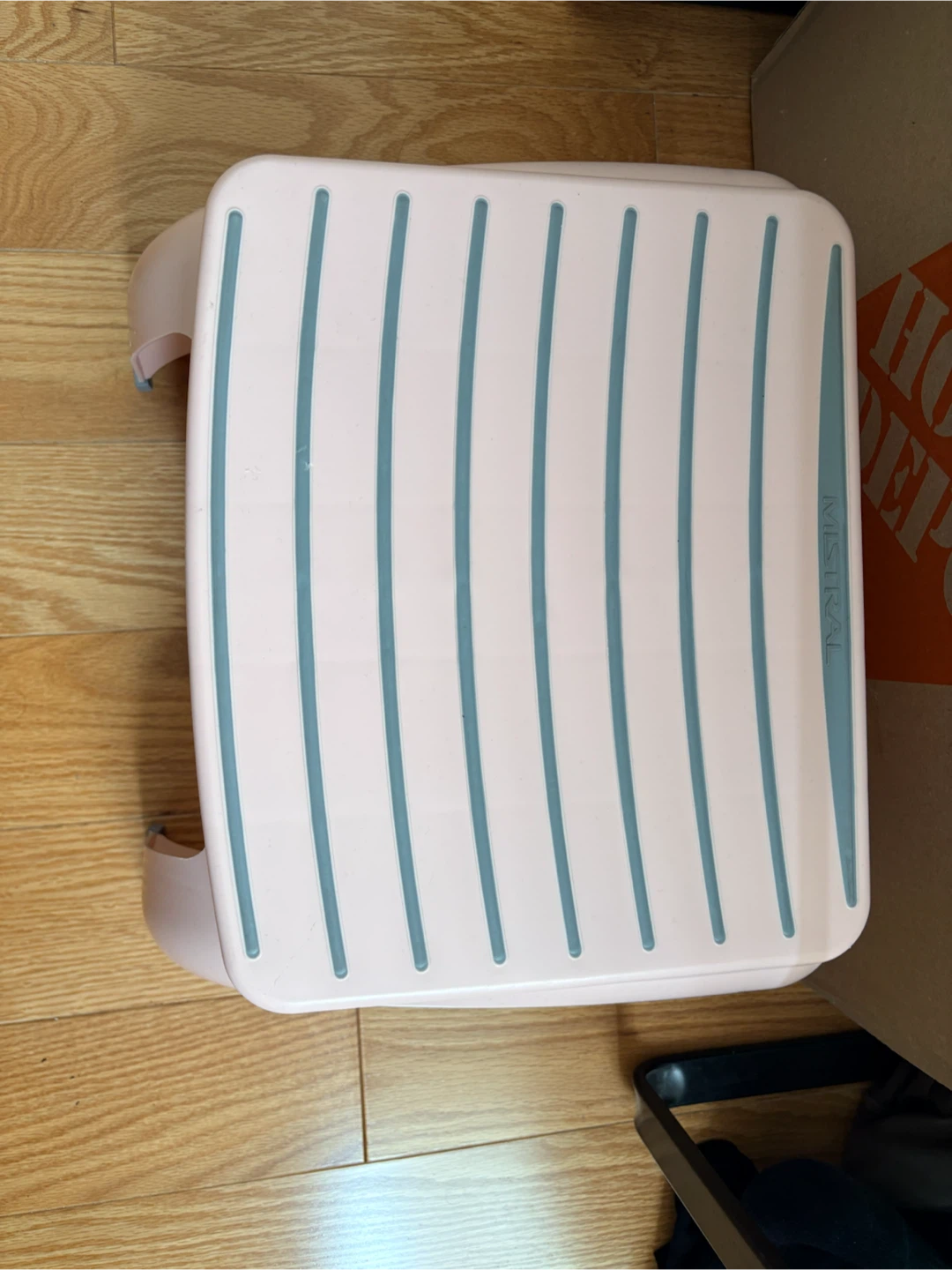 Mistral Pink Step Stool