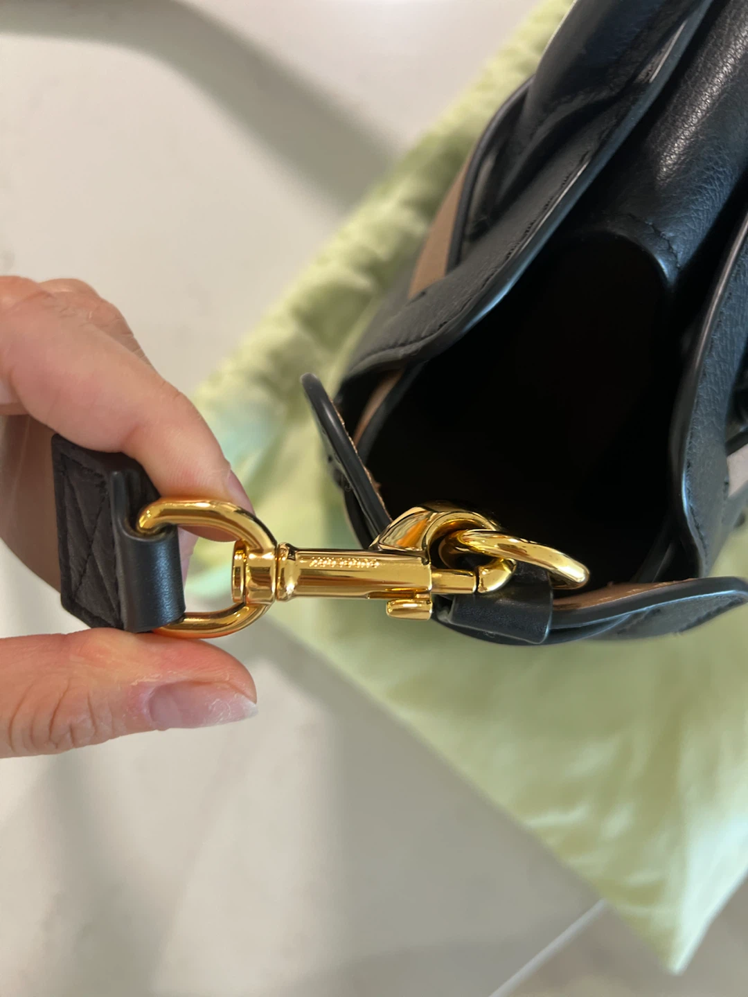 Almost Brand New Burberry Bag - photo 3