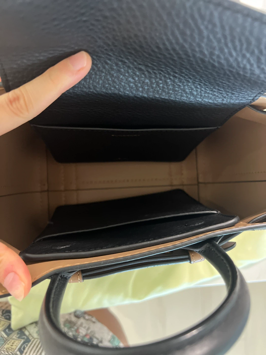 Almost Brand New Burberry Bag - photo 5
