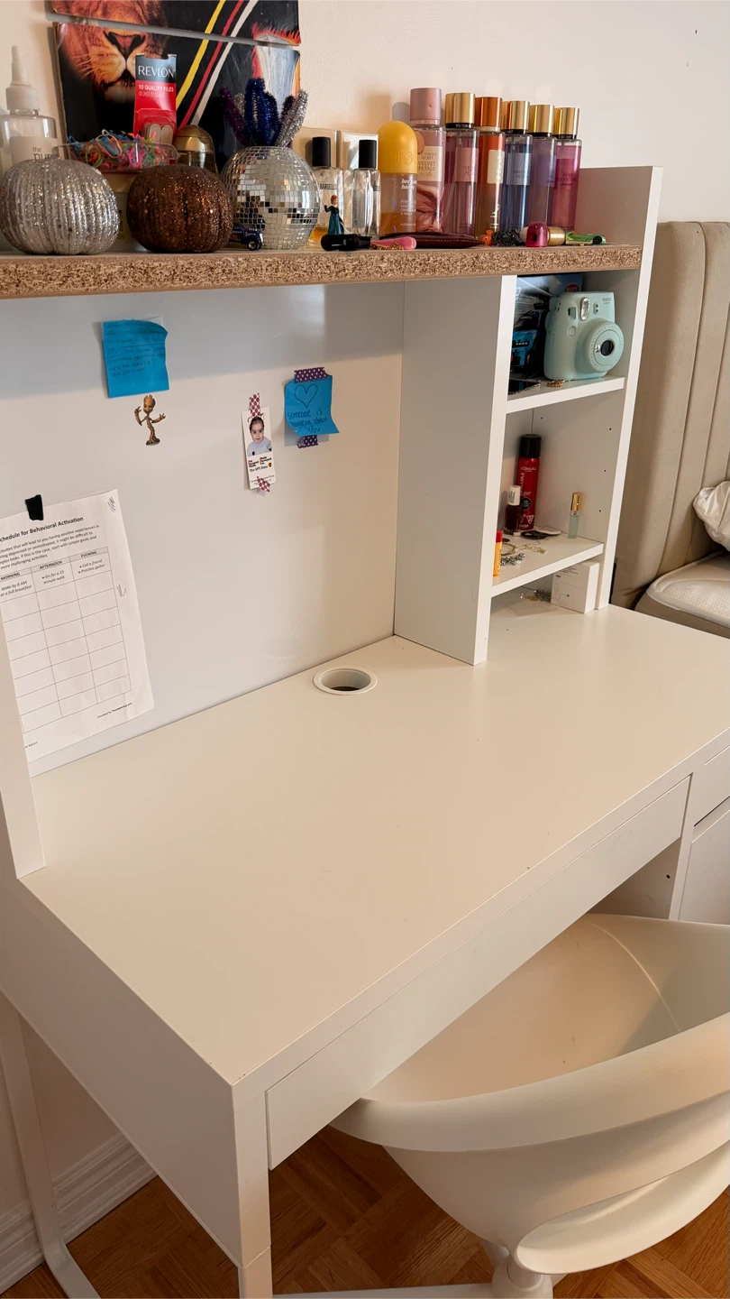 White Study Desk with Shelves - photo 3