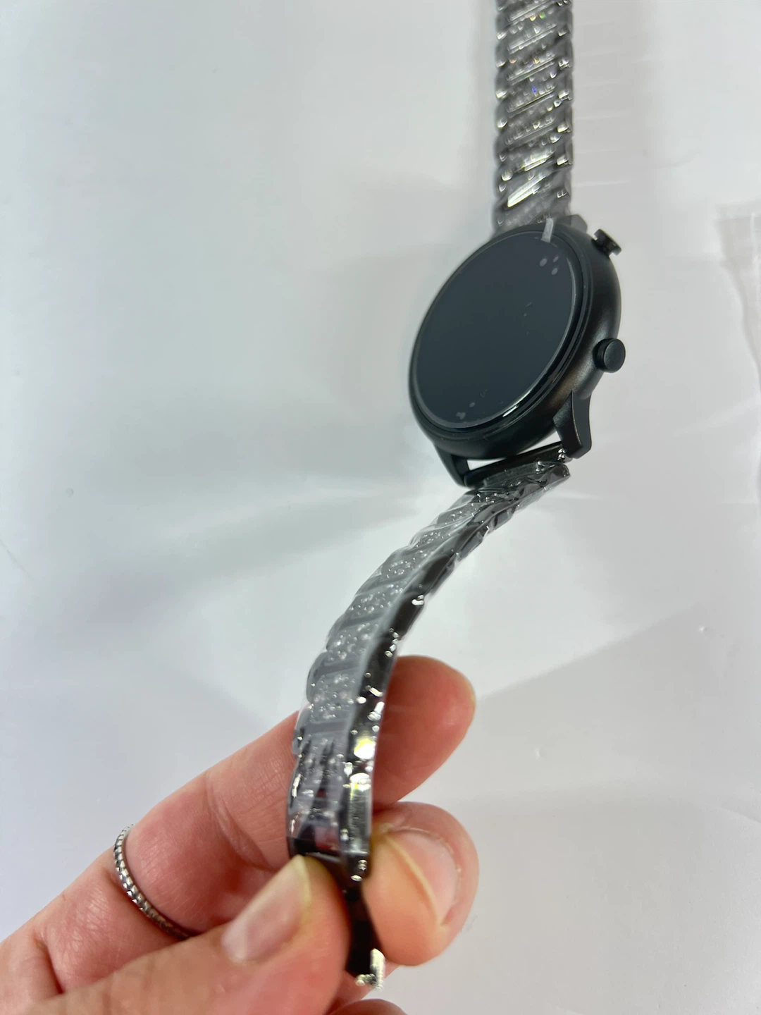 Smartwatch with Metal Band and Extra Silicone Strap - photo 4