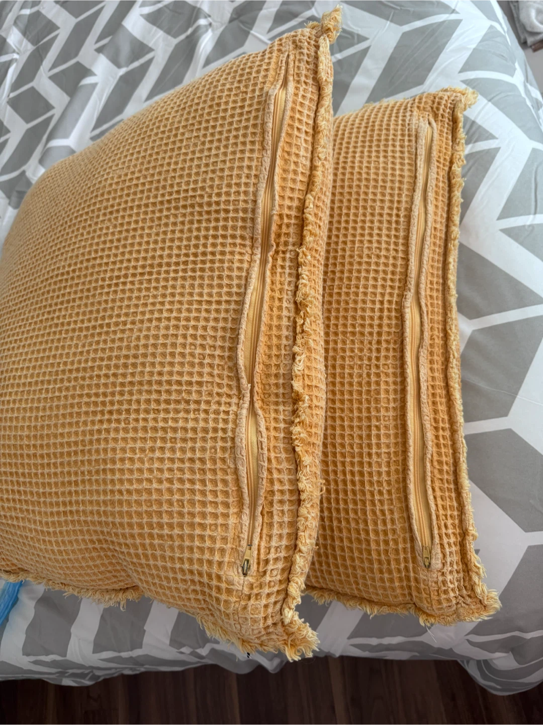 Throw pillows - yellow - photo 2