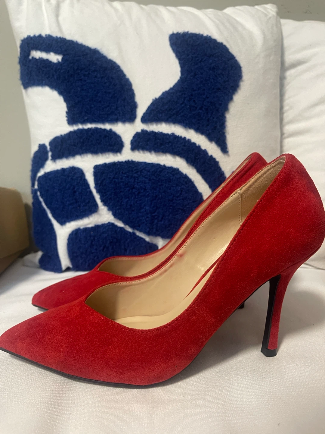 Le Château Red Suede Pointed Toe Heels - photo 5