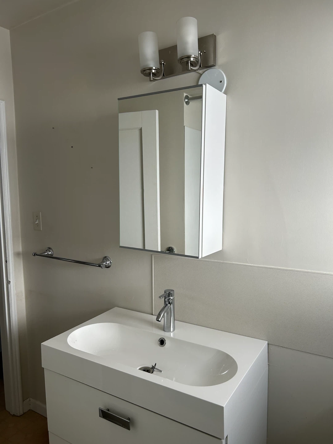 White Vanity with Sink and Faucet Kitchen Faucet Cabinet - photo 3