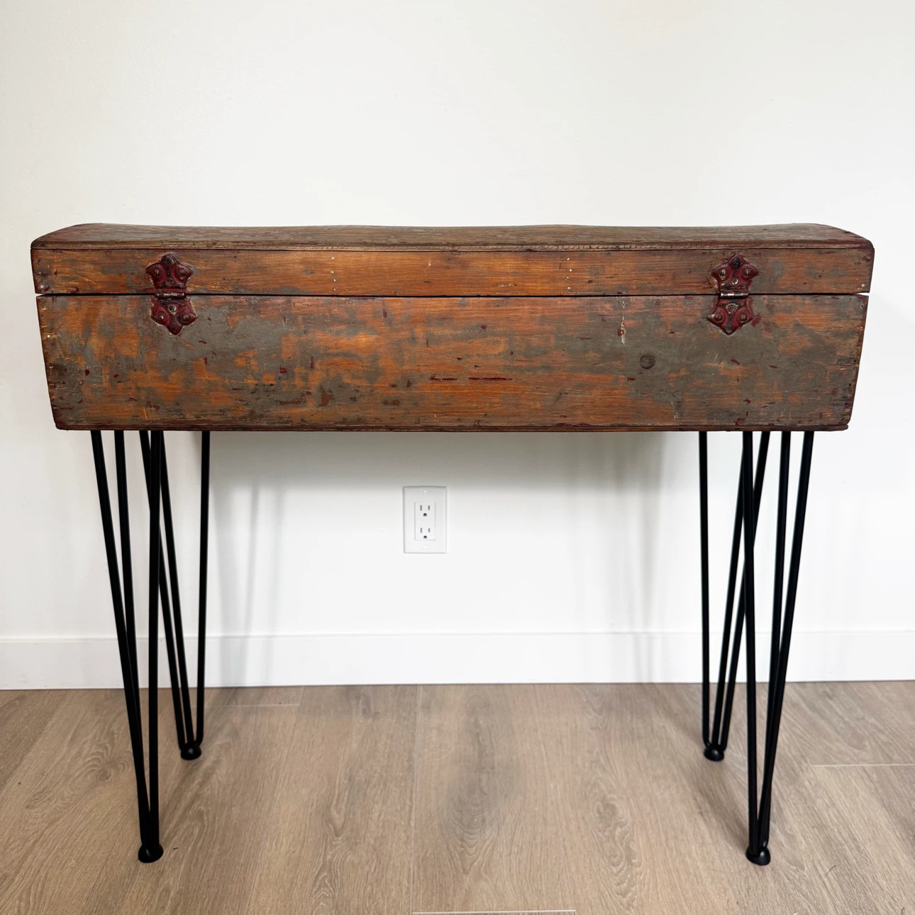 Vintage industrial  upcycled toolbox console table/ storage - photo 3