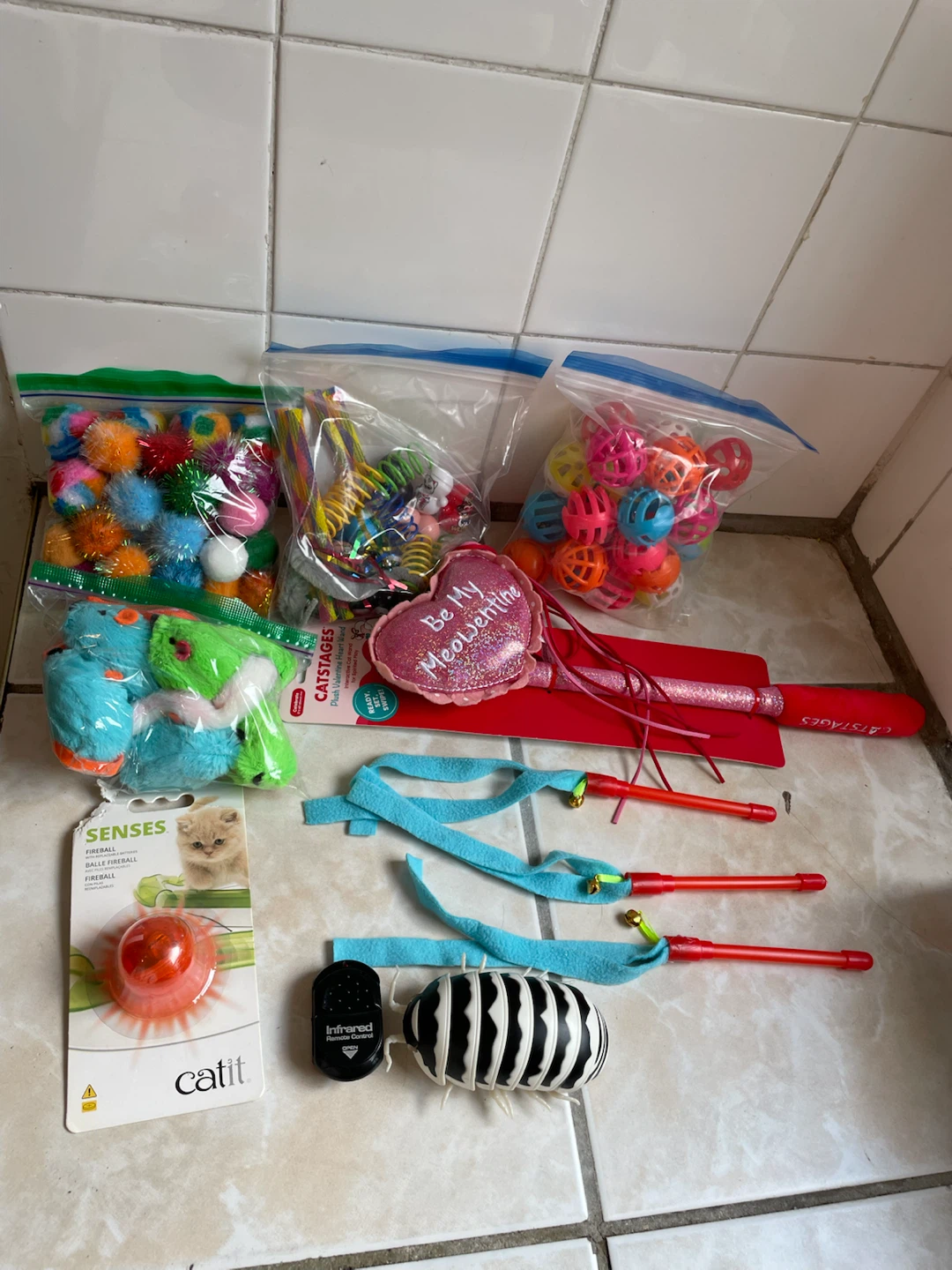 Cat/Kitten Toys Lot