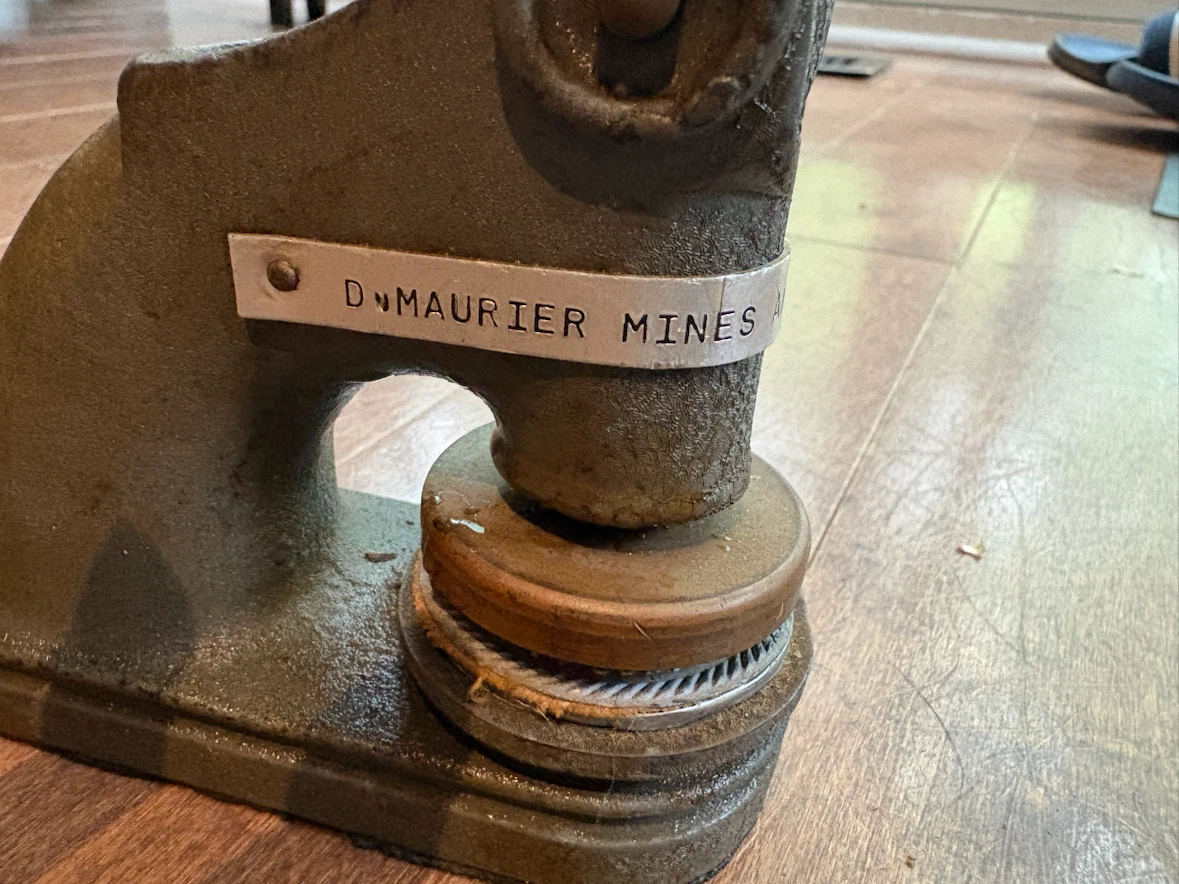 Antique Embosser Seal Press - photo 2