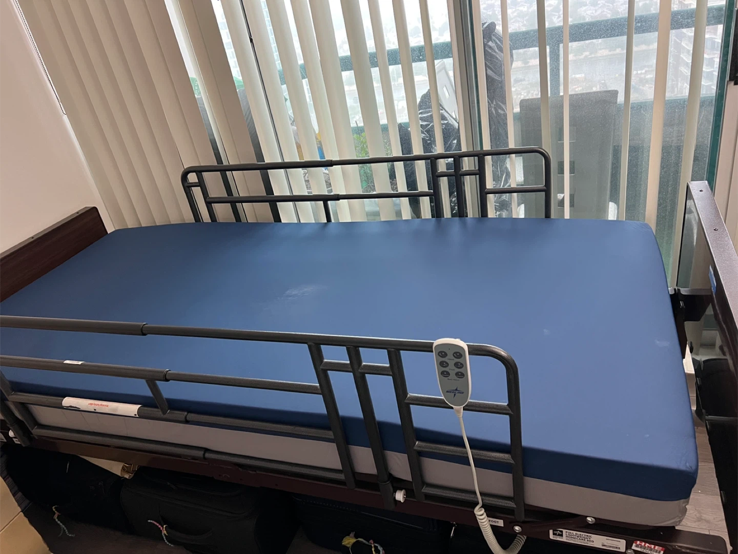 Electric Homecare Hospital Bed with Mattress