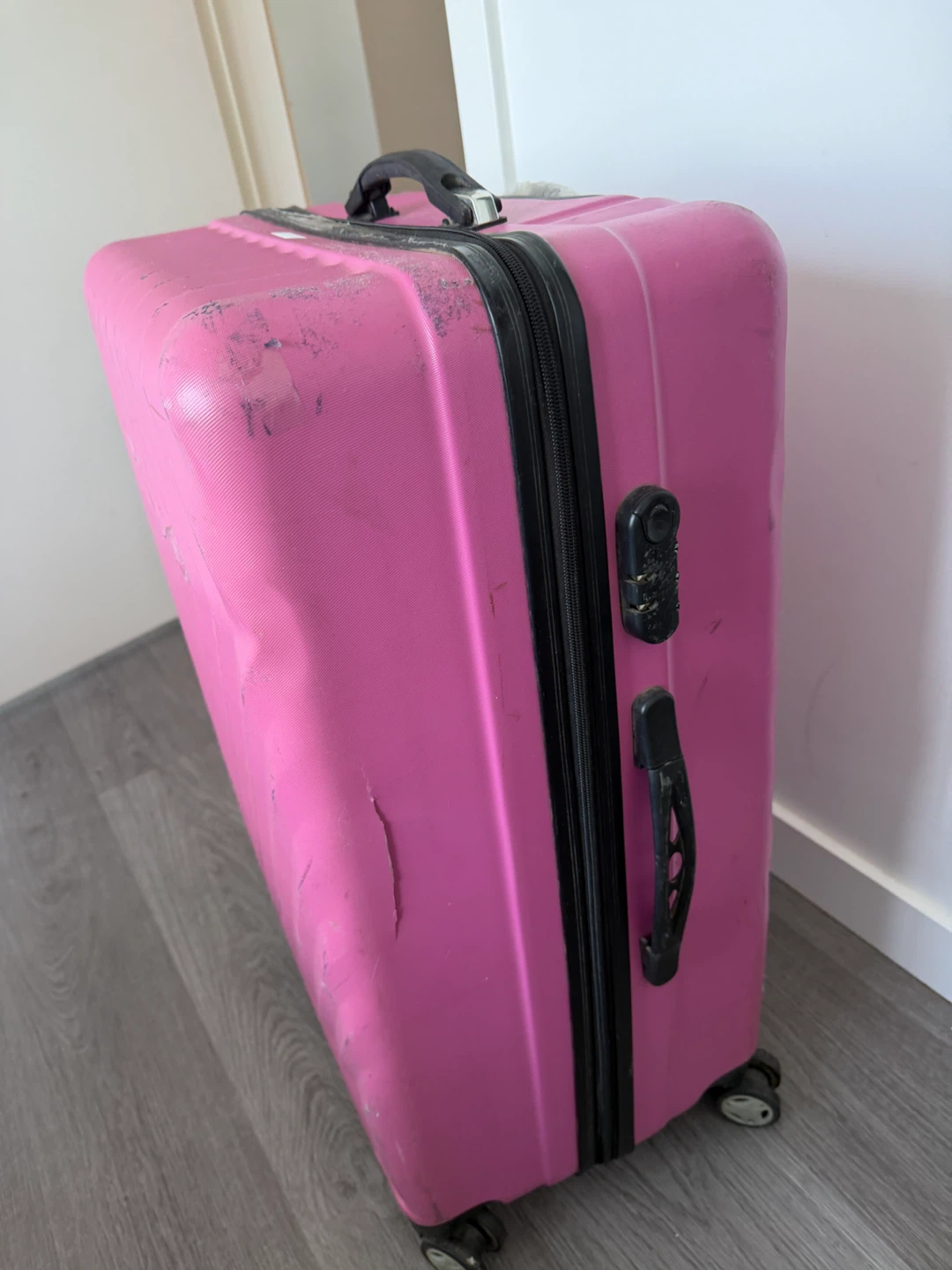 Pink Hard Shell Suitcase - photo 3