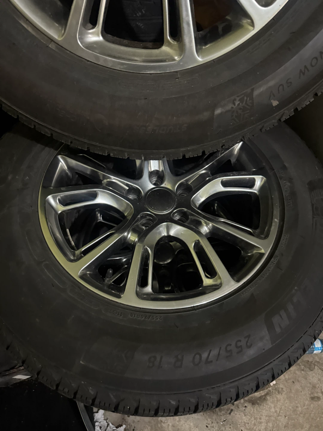 Set of 4 Michelin Winter Tires on Rims for Jeep Warngler 5x127 - photo 2