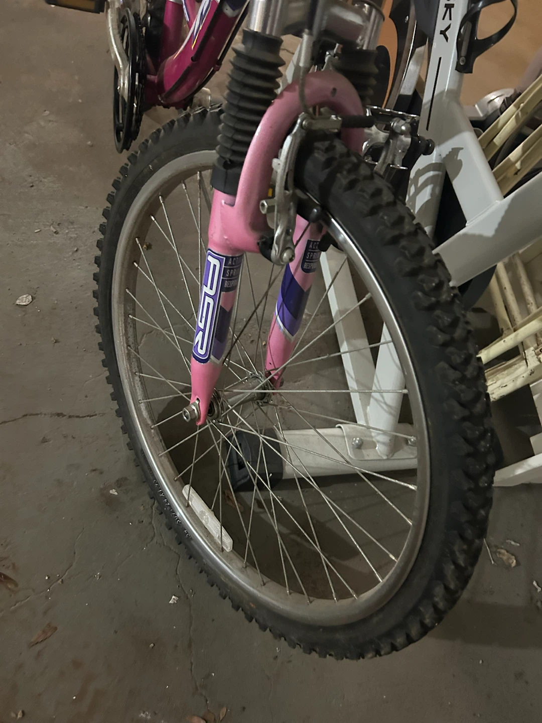 Huffy Mountain Bike - Pink - photo 2