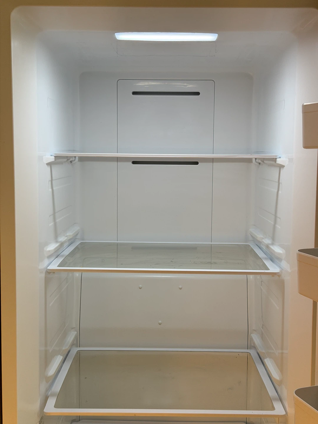 Insignia NS-UZ14SS0 Fridge/Freezer - photo 4