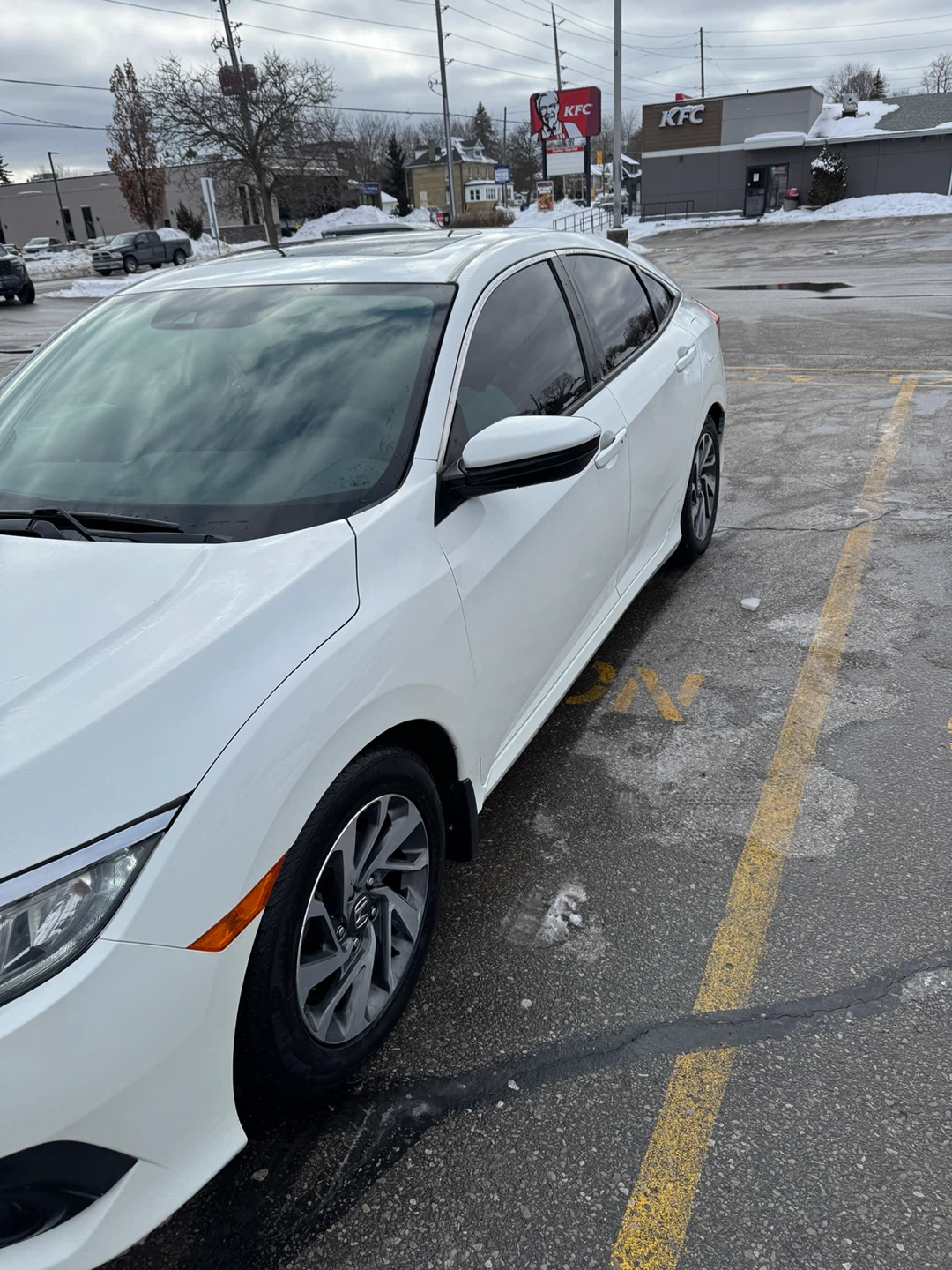 White Honda Civic Sedan - photo 4