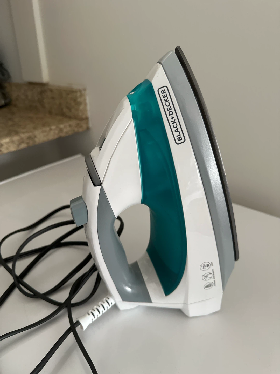 BLACK+DECKER Steam Iron