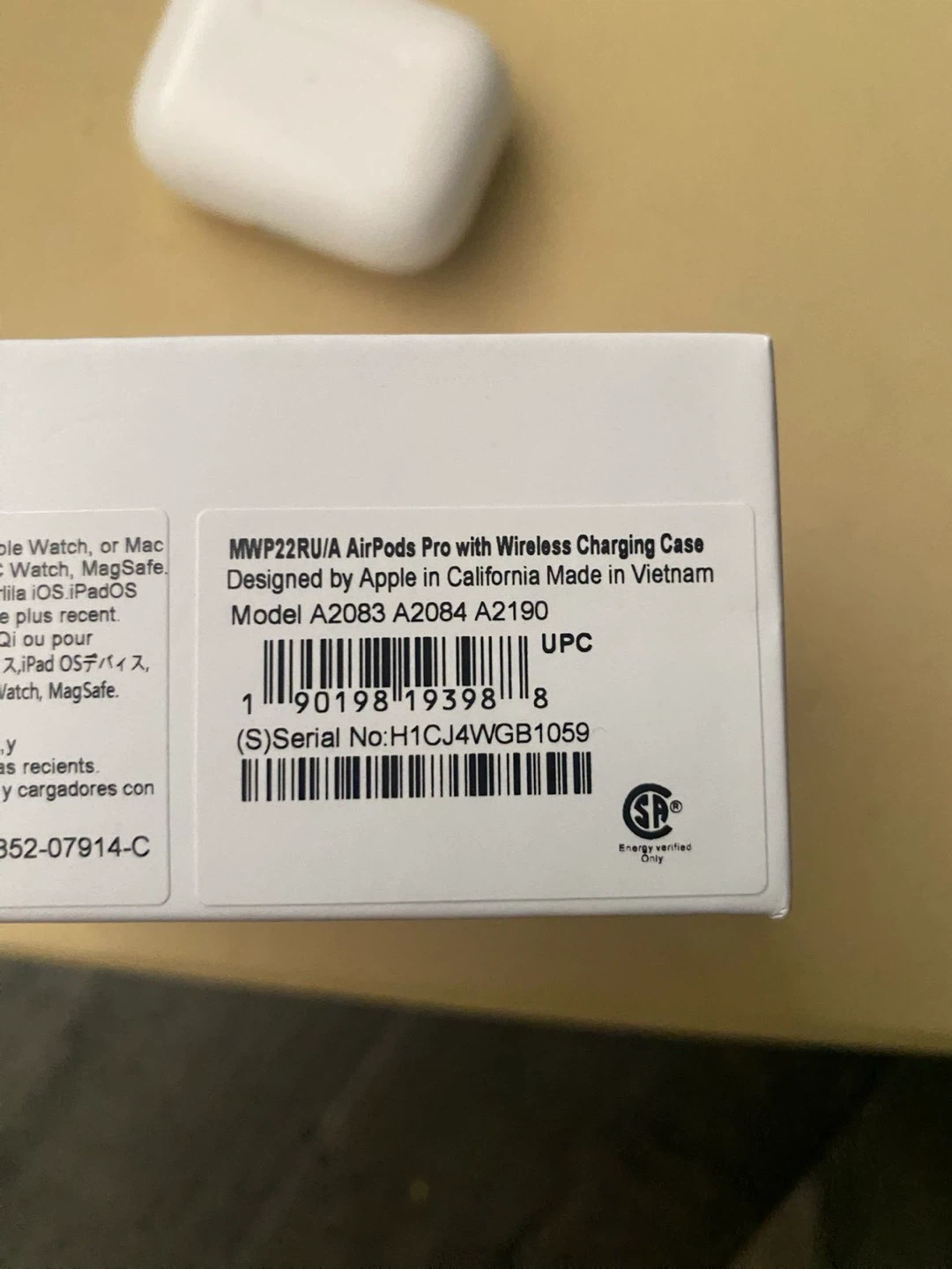 Apple AirPods Pro with Wireless Charging Case - photo 4