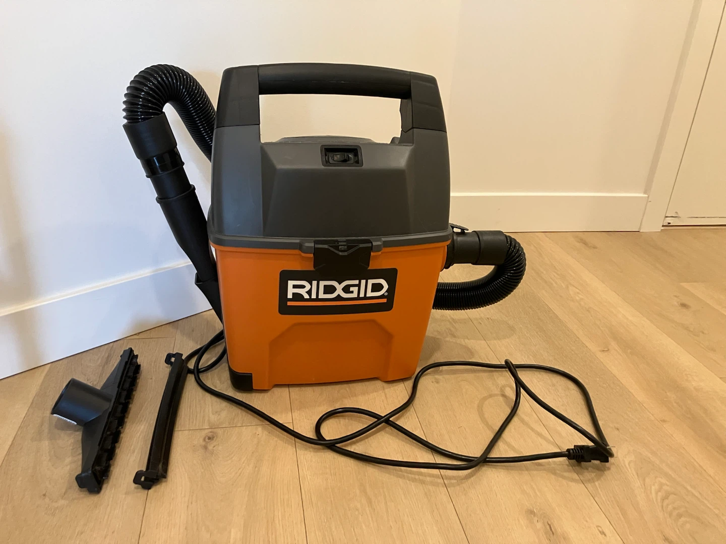 RIDGID 11L 3Gal Portable Wet/Dry Shop Vac