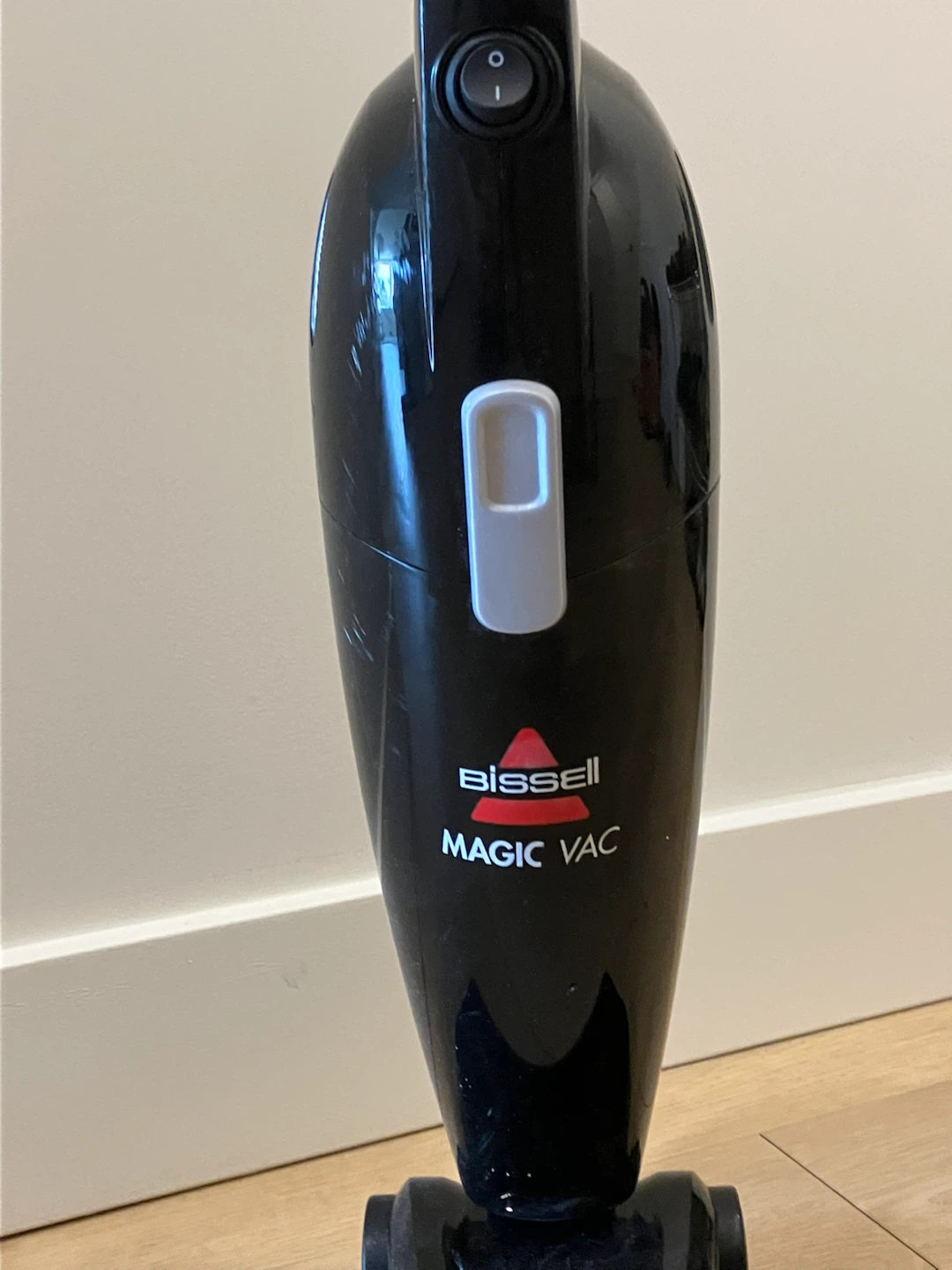 Bissell Corded Lightweight Magic Vac - photo 2