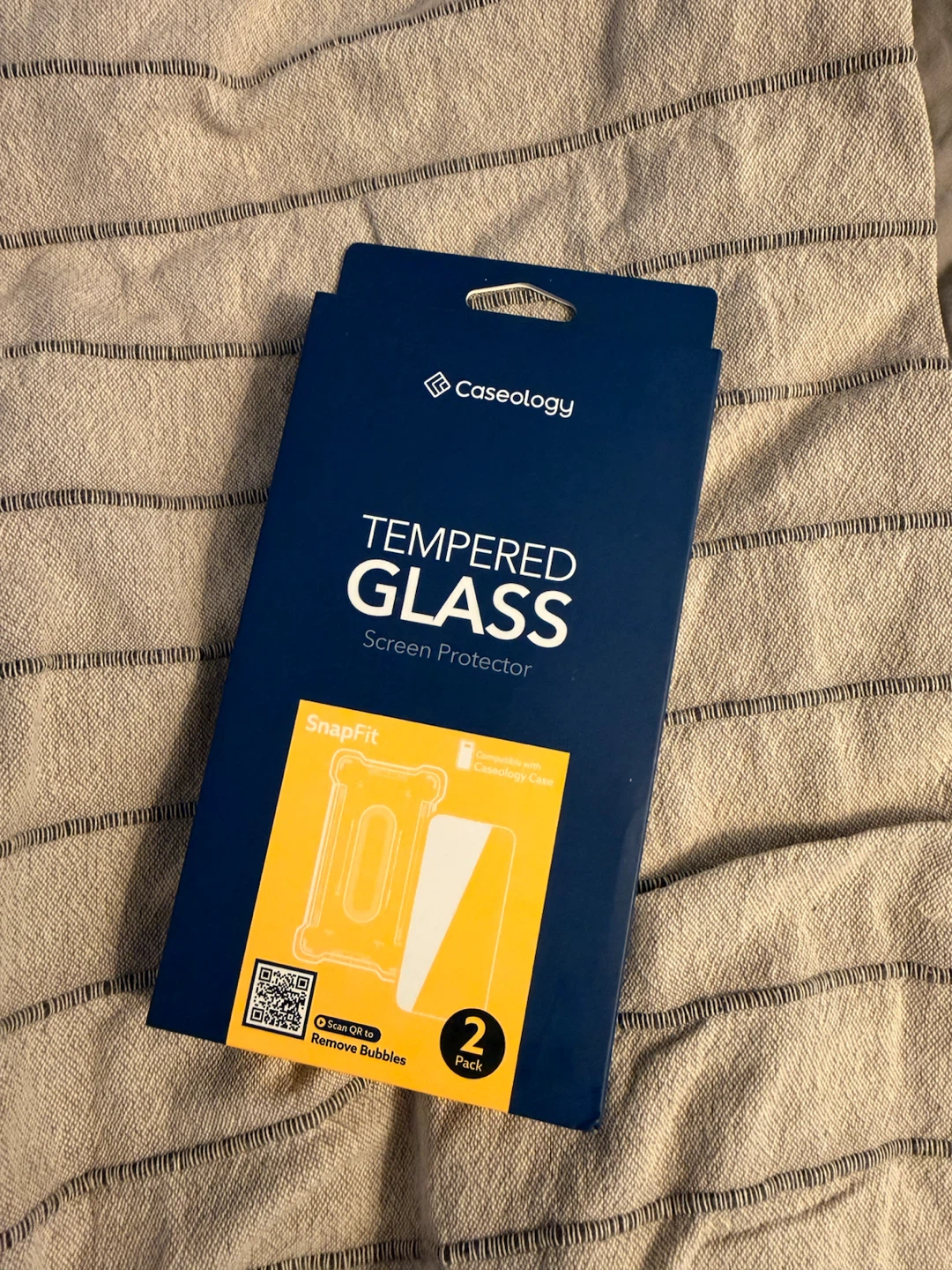 Caseology Tempered Glass - Iphone 16 / 17 pro max