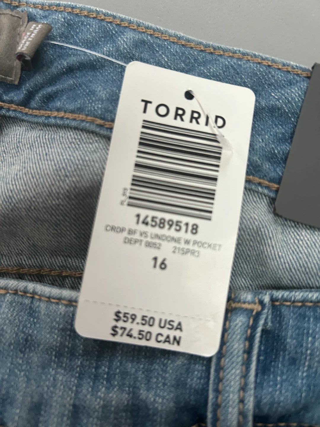 Torrid Crop Boyfriend Jeans Size 16 BNWT - photo 3