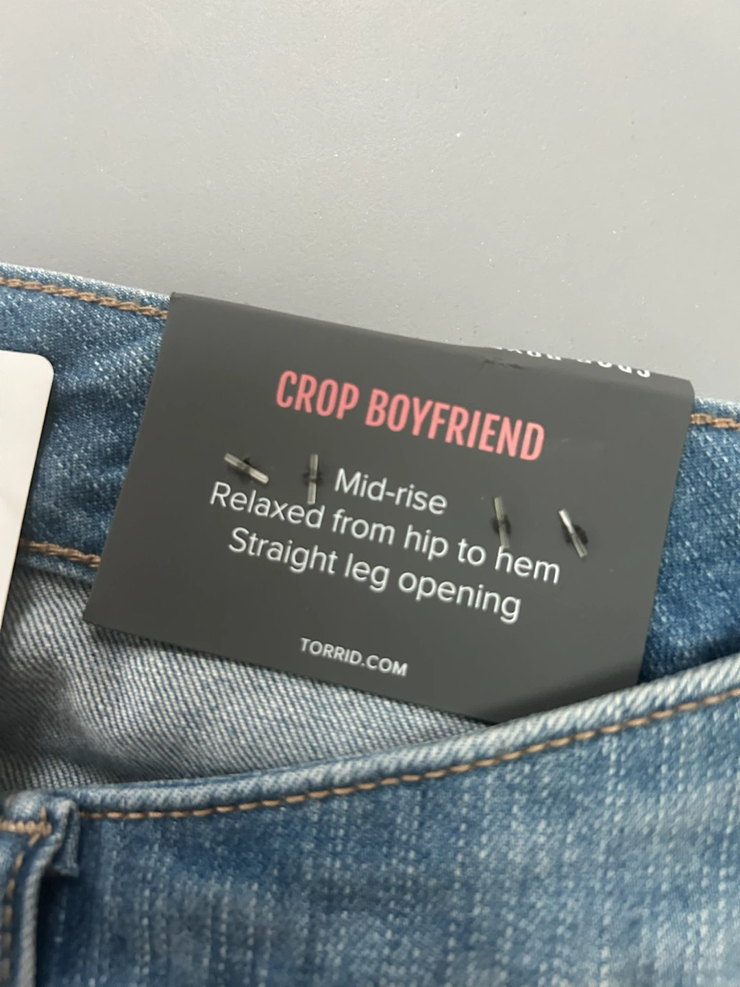 Torrid Crop Boyfriend Jeans Size 16 BNWT - photo 4