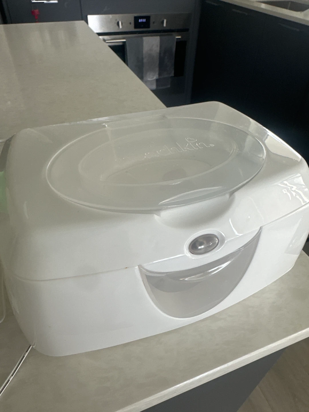 Brand new Munchkin Wipe Warmer- retails for 40$