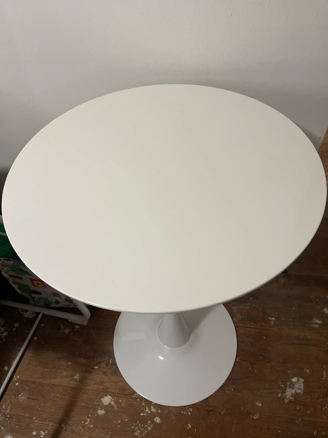 White Round Tulip Style Side Table - photo 3