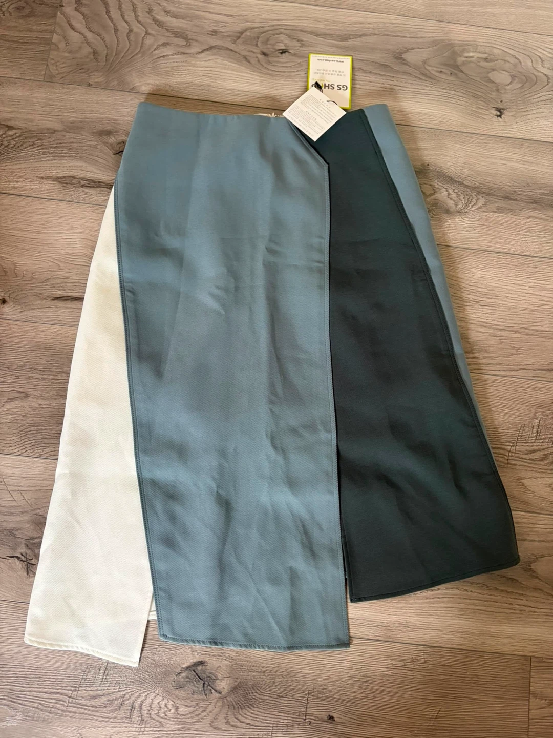Women clothes bottom - photo 2