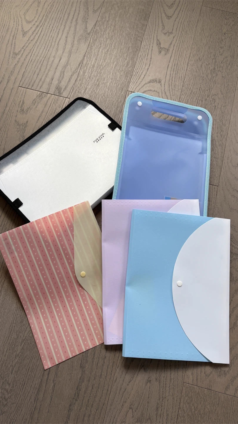 Folders and Pouch Set