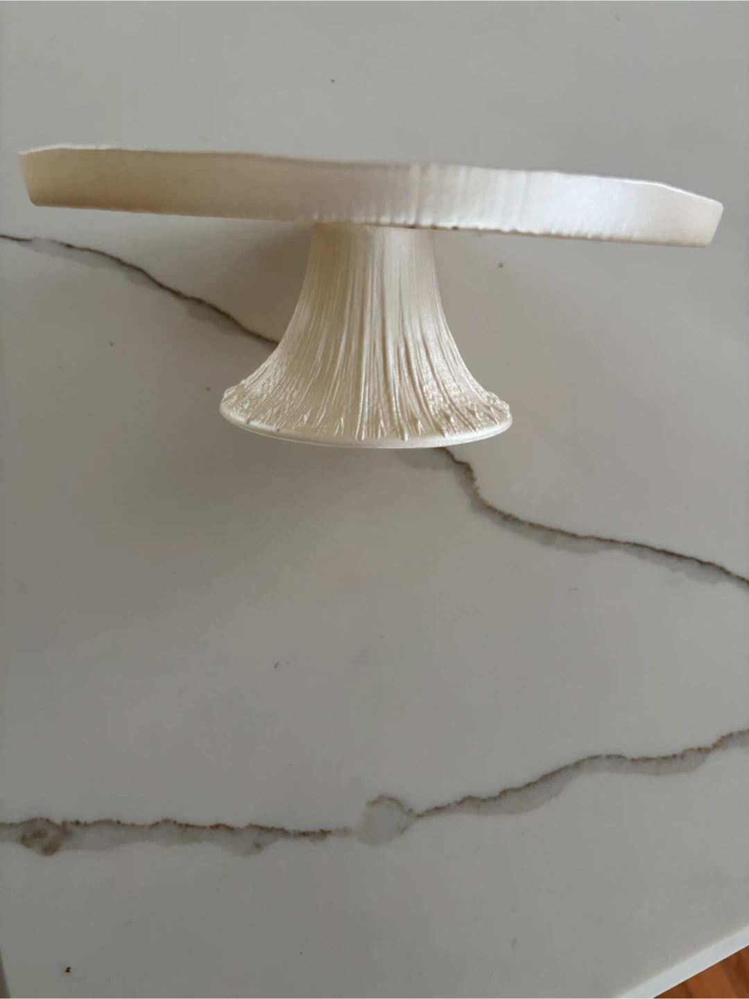 White Cake Stand with Textured Base - photo 3
