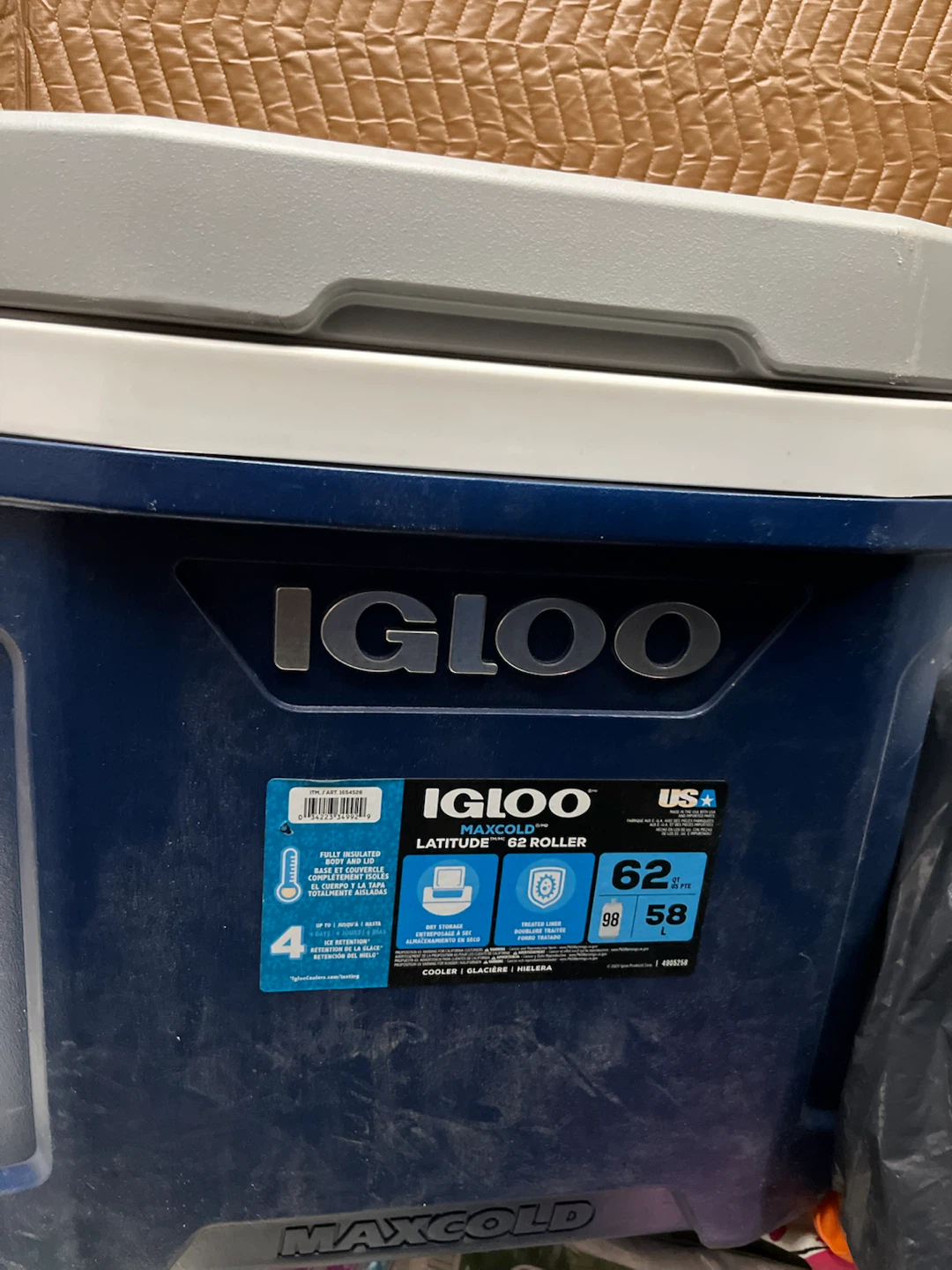 Igloo Maxcold Latitude 62 Qt Roller Cooler