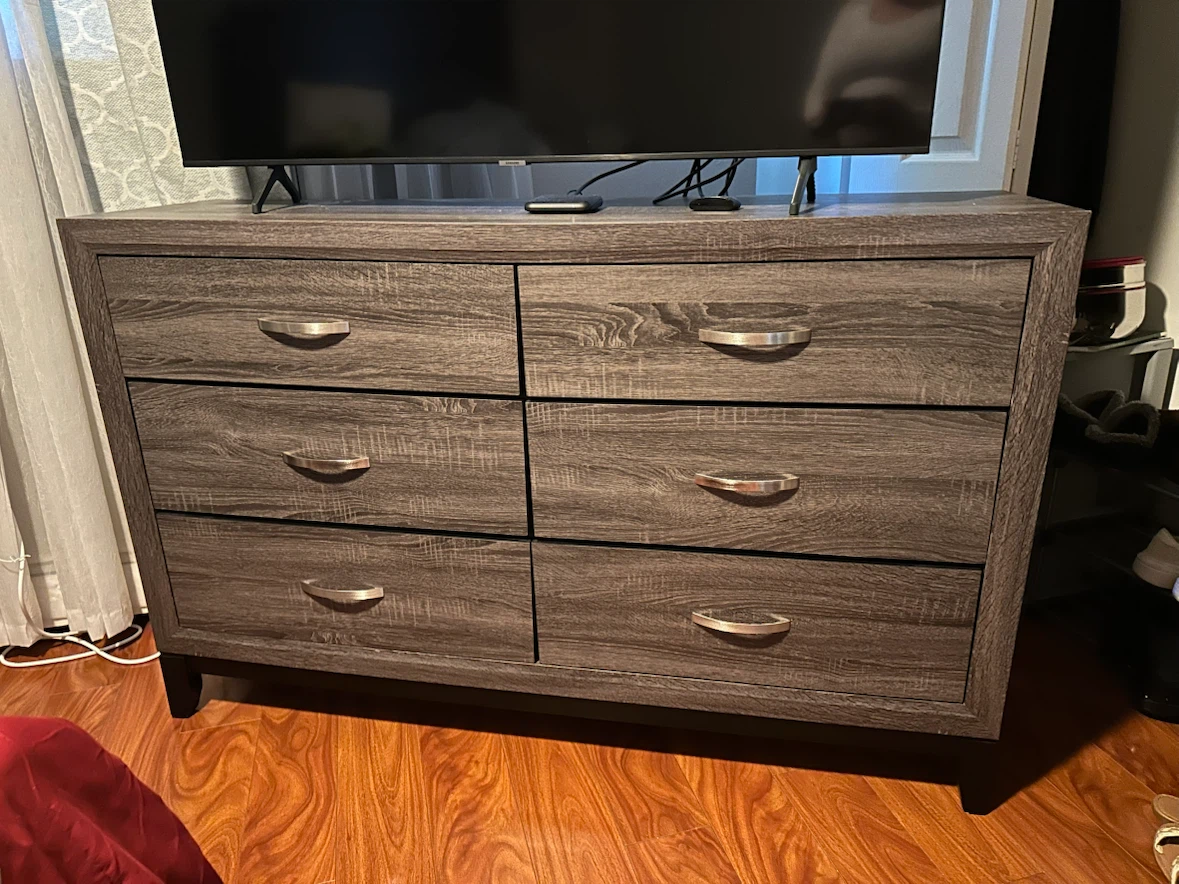 Dark Wood 6-Drawer Dresser