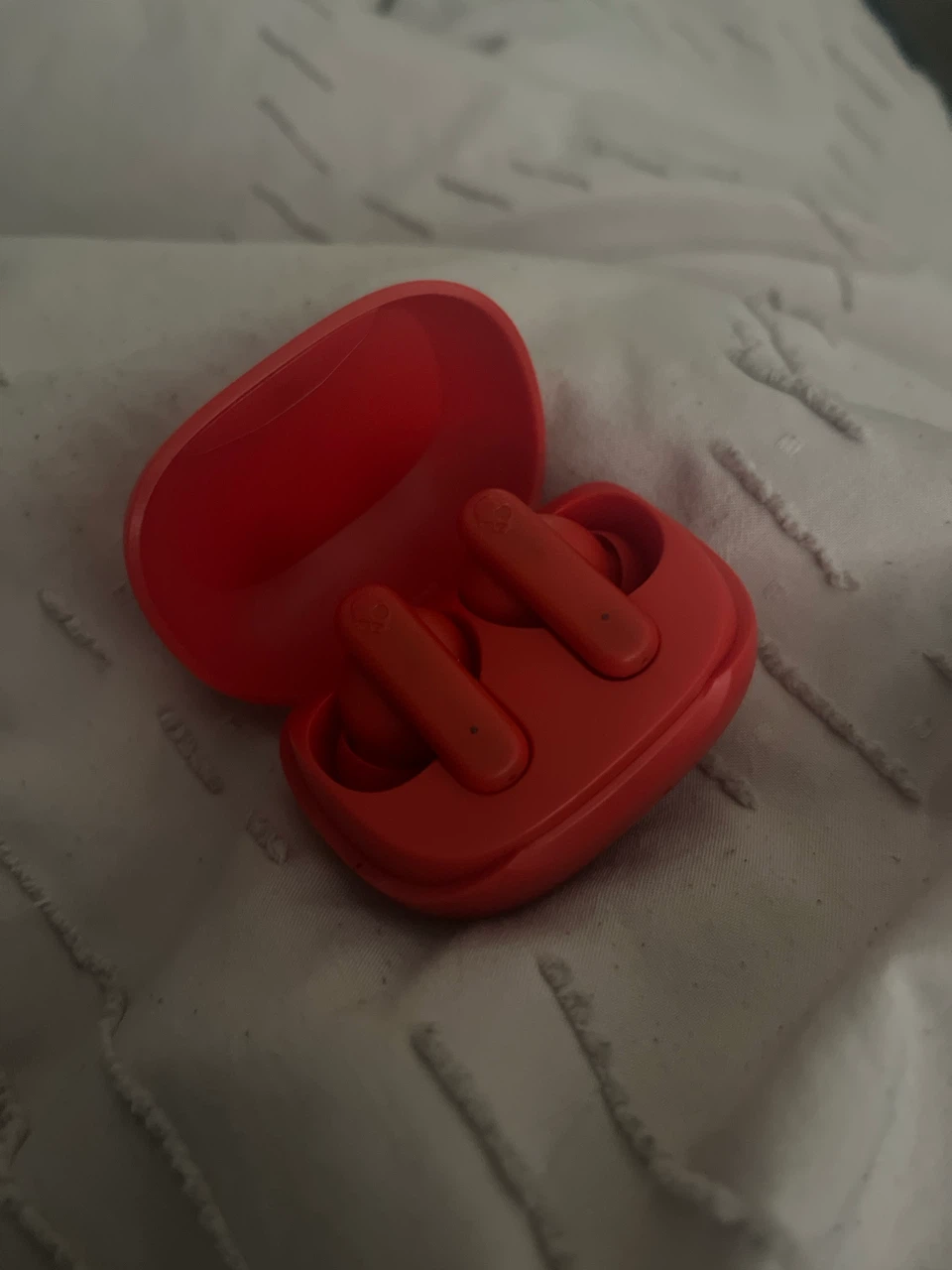 Skullcandy Red Wireless Earbuds Case - photo 2
