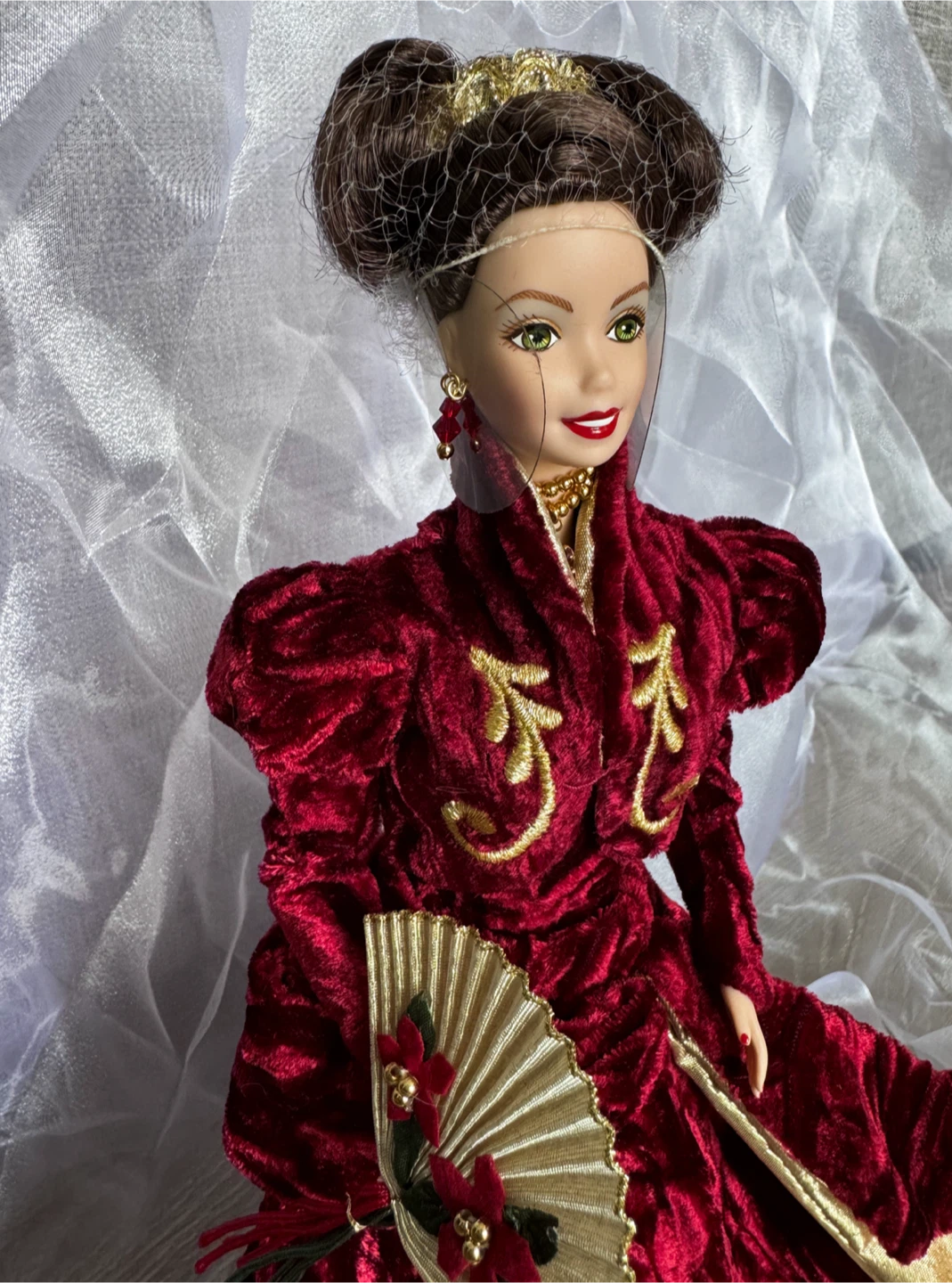 Barbie Holiday Ball Porcelain Doll - photo 3