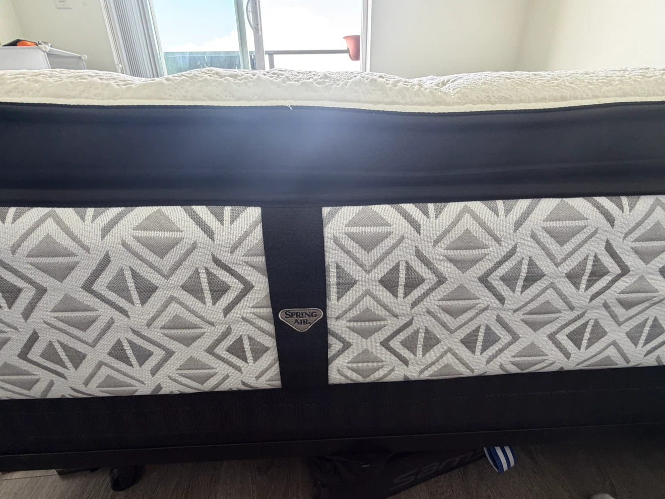 Queen Spring Air Mattress - cooling - photo 3