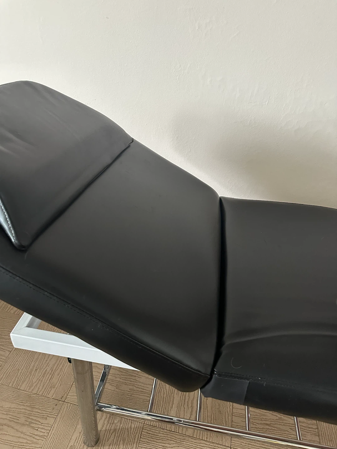 Black Massage Table with Face Cradle Hole