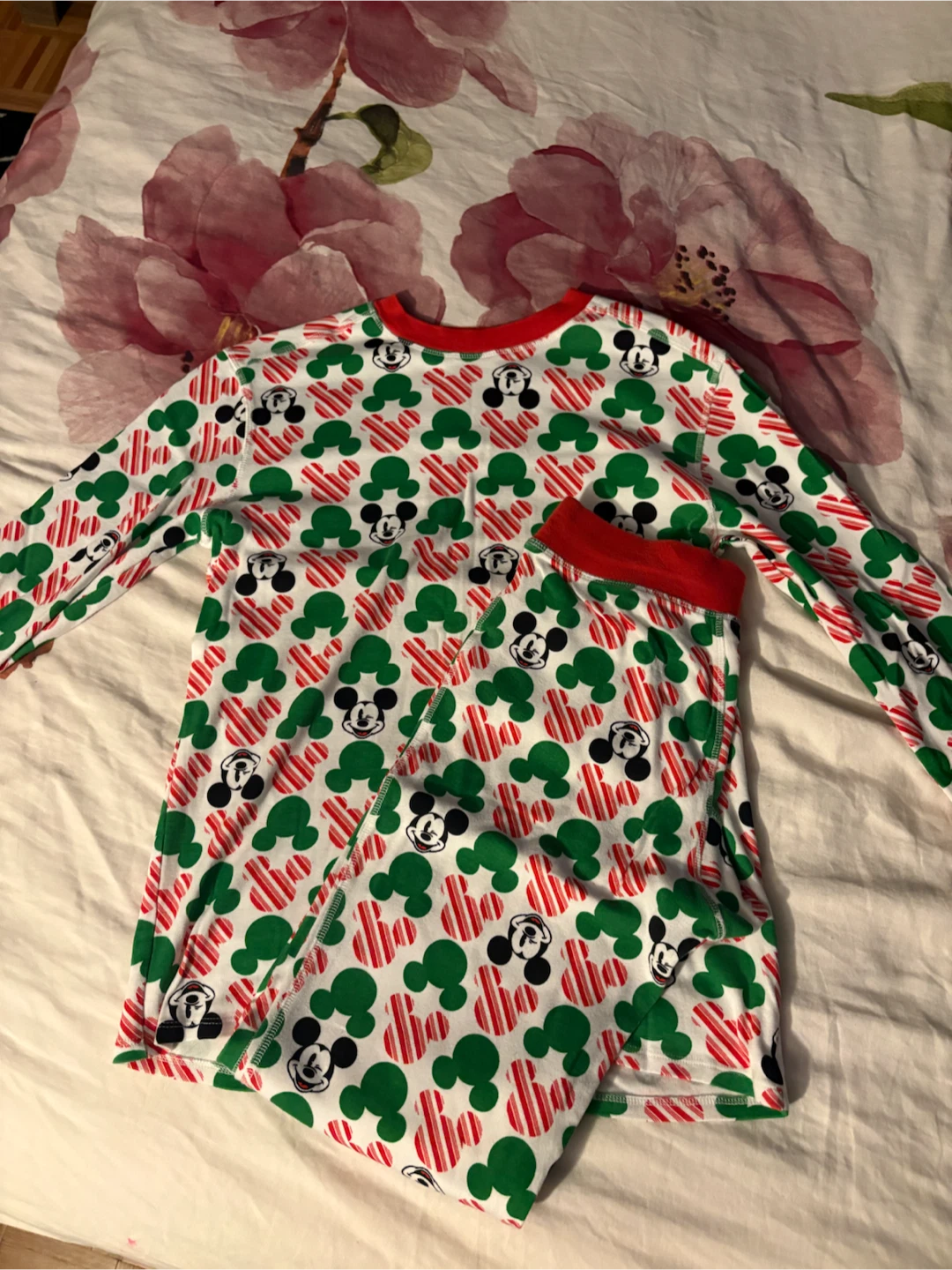 Disney Essentials Mickey Mouse Christmas Pajamas XS