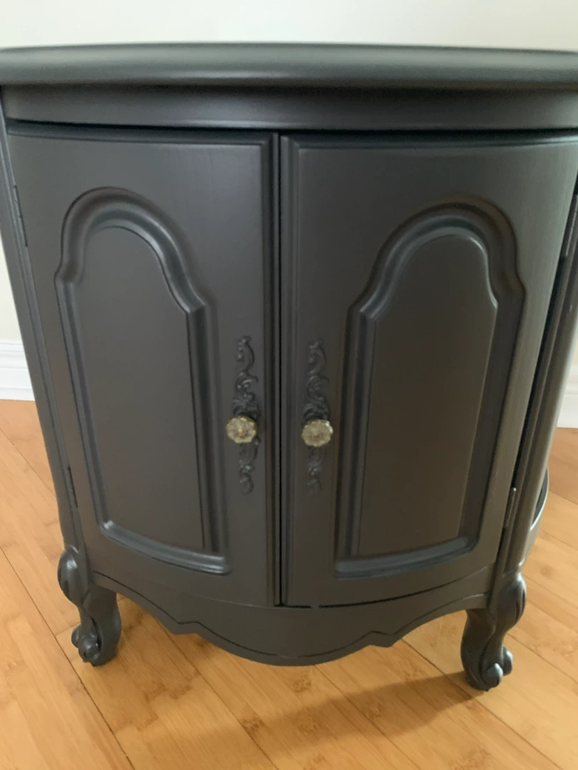 End table , end cabinet, bed side table - photo 5