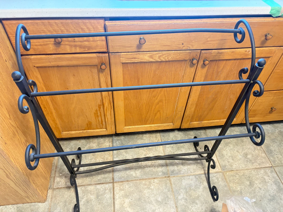 Wrought Iron Quilt Rack / Towel Holder - photo 2