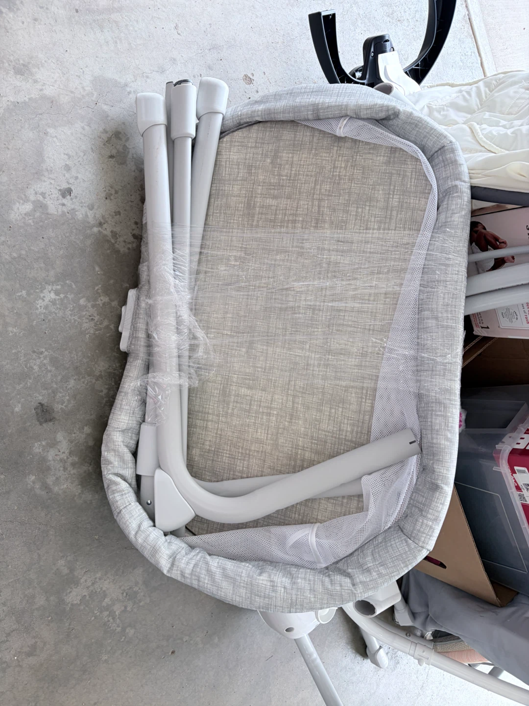 HALO BassiNest Flex Portable Travel Crib