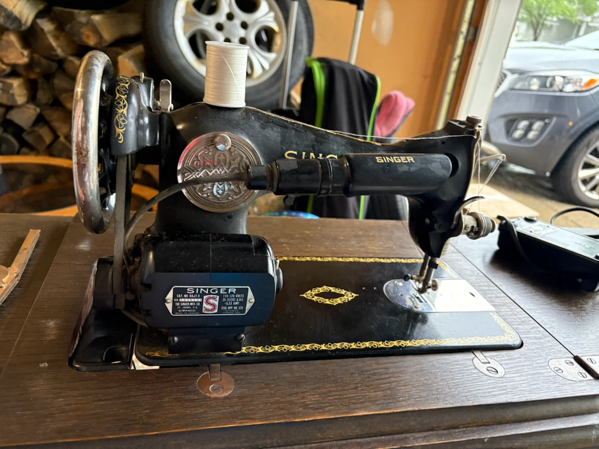 1936 Vintage Singer Sewing Machine - photo 5