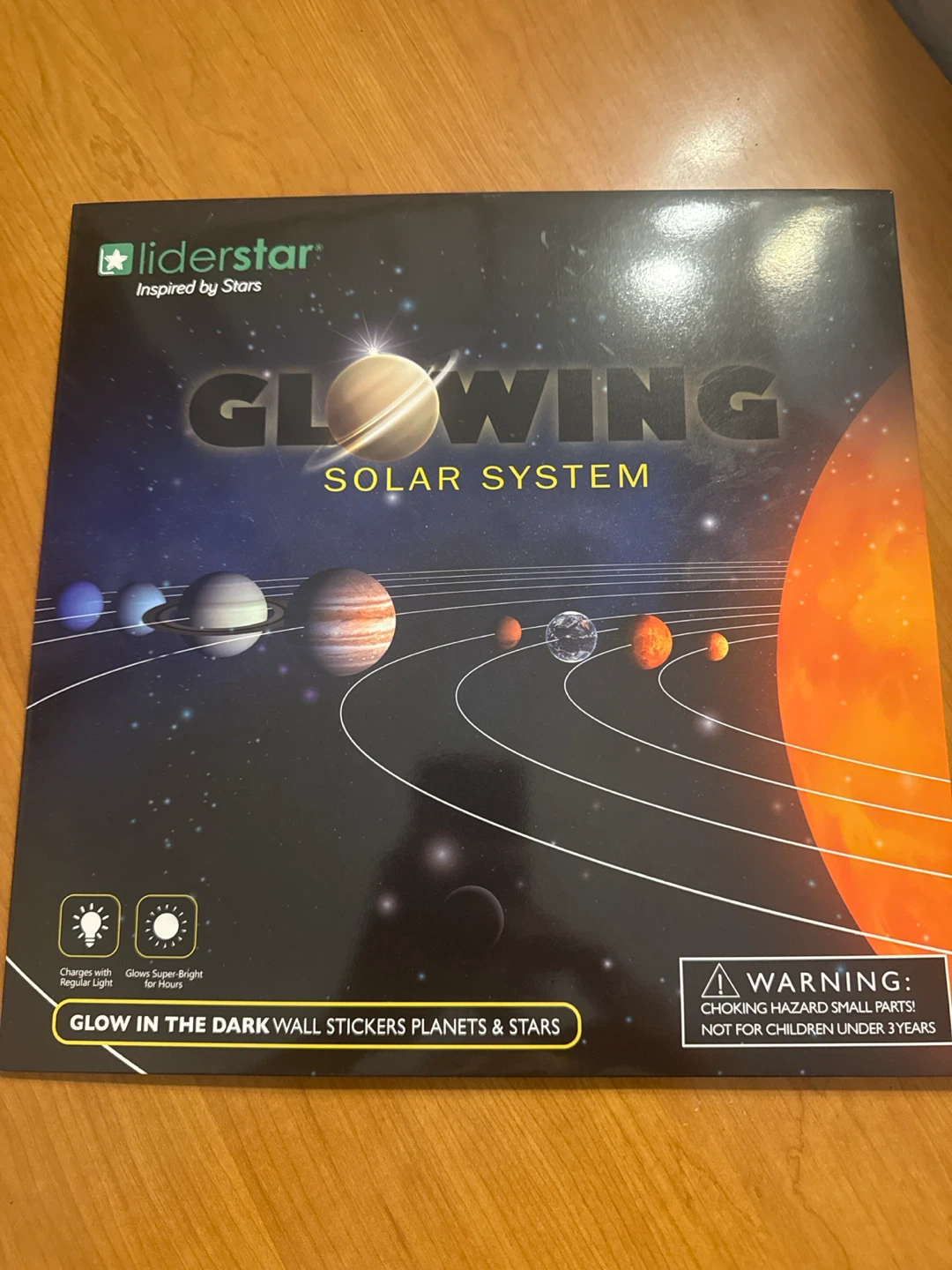 Liderstar Glowing Solar System Wall Stickers