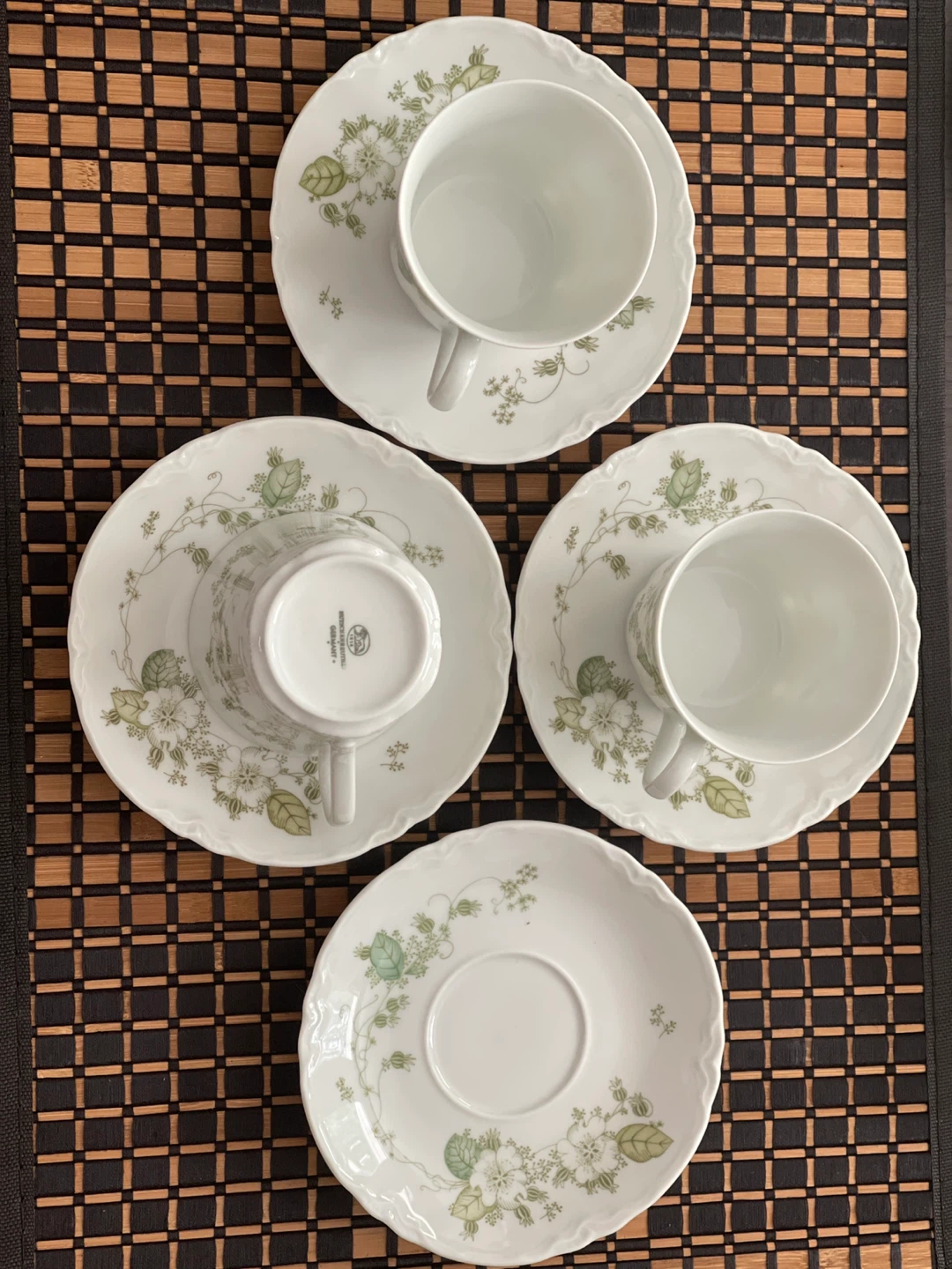 Villeroy & Boch "Basket" Teacups and Saucers - photo 2