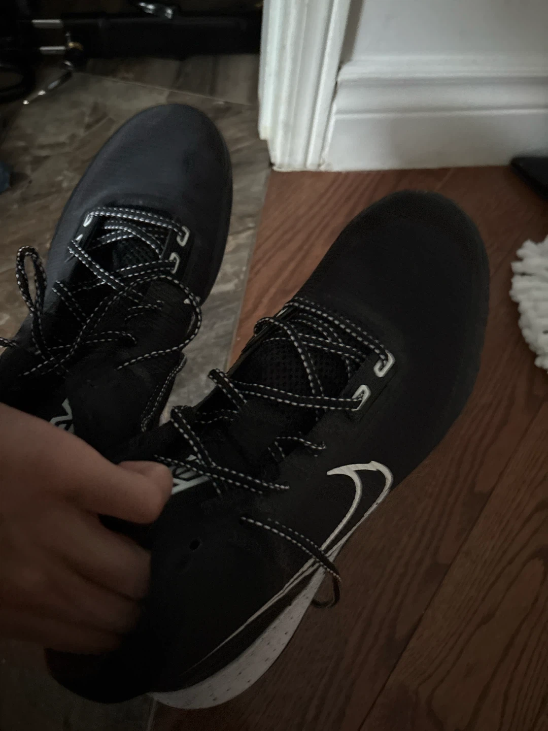 Nike kyrie basketball shoes us 11 - photo 3