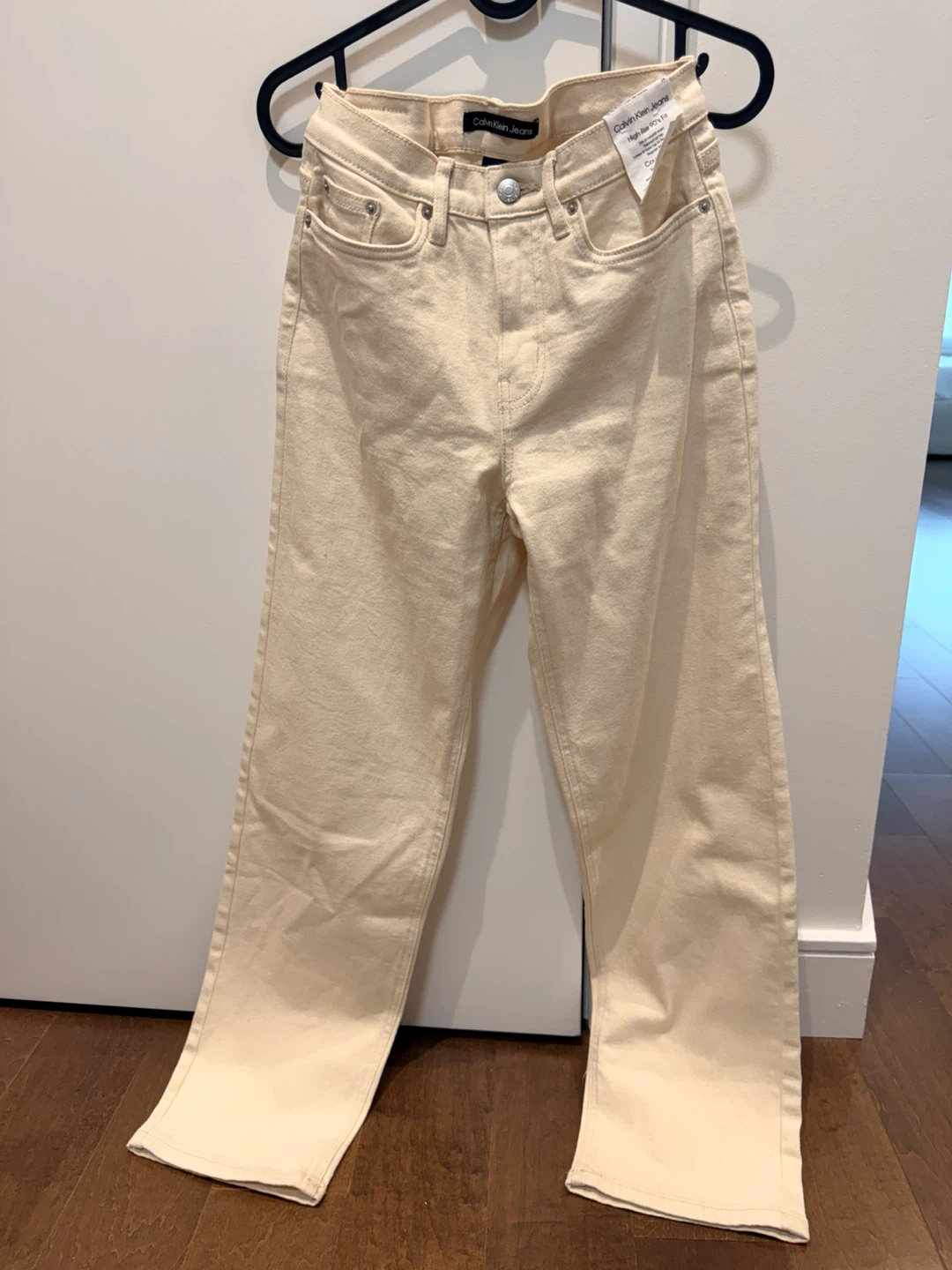 Calvin Klein Jeans High Rise 90's Fit Cream Size 24
